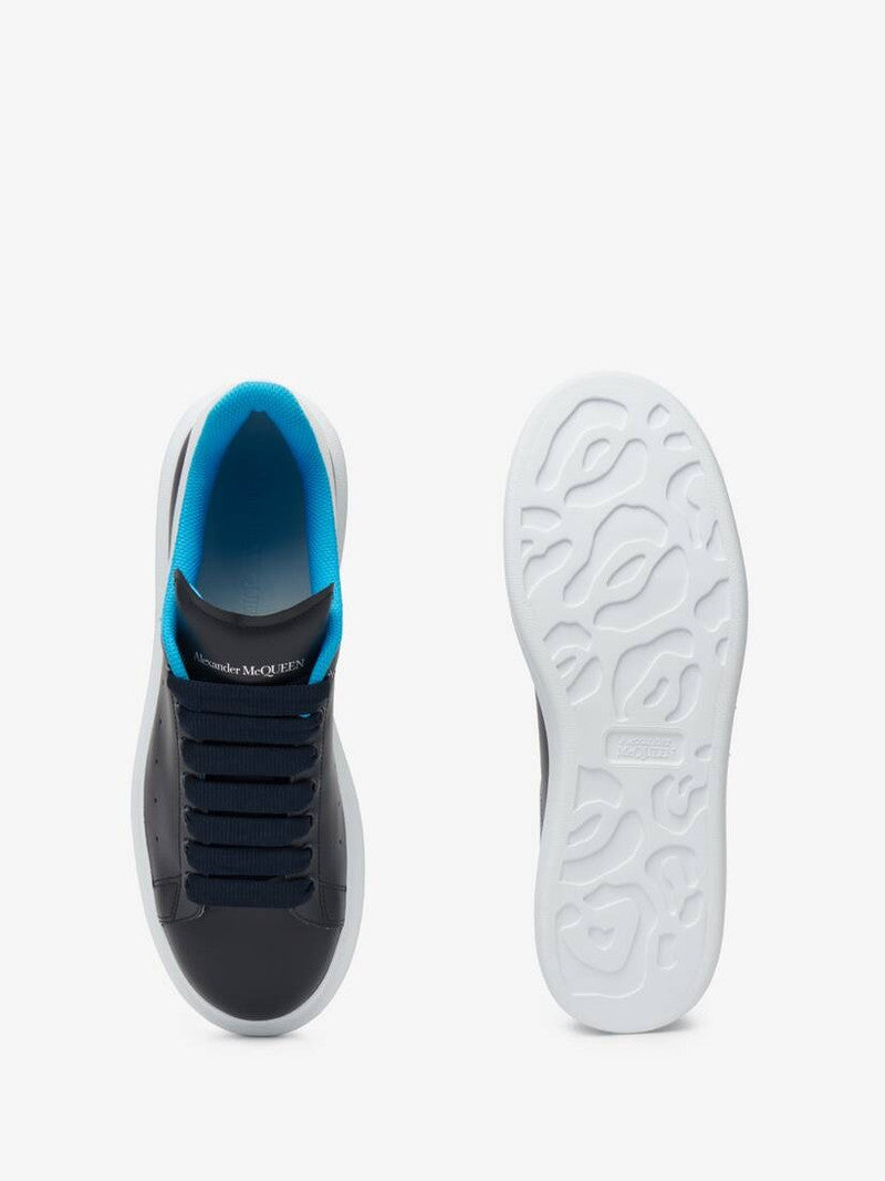 Alexander McQueen Oversixed Sneaker in Navy/white/lapis Blue