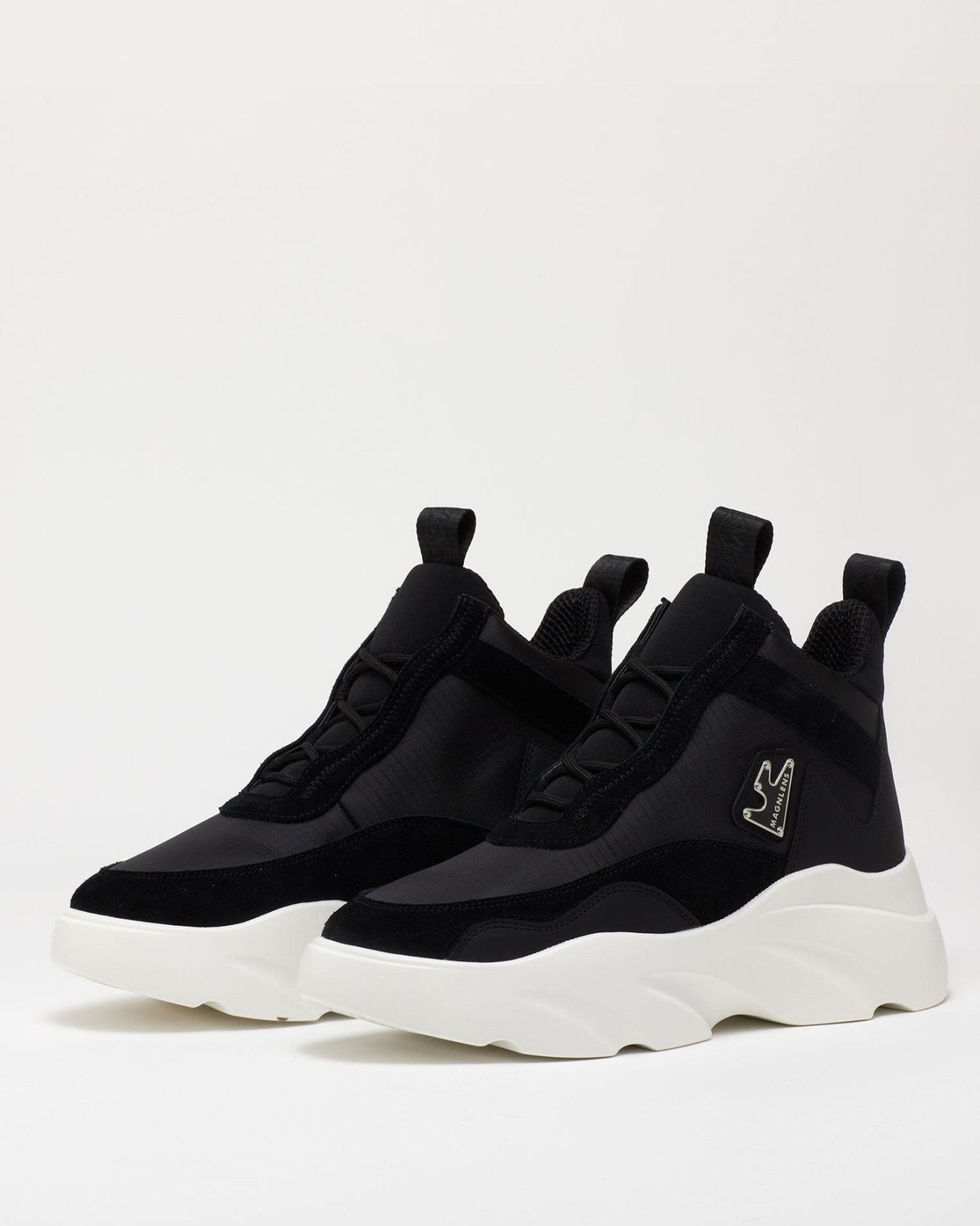 High Top Lace Up Sneakers - Magnlens