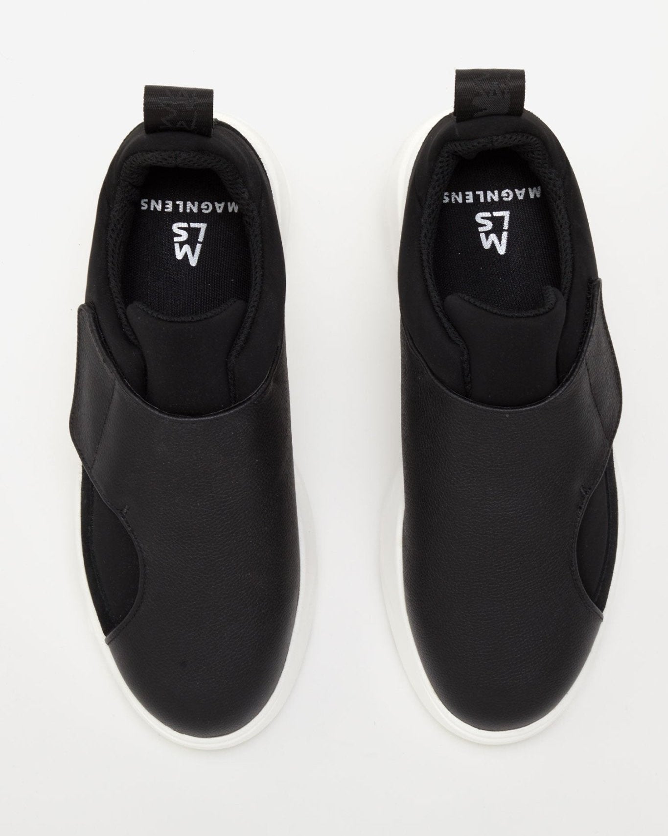 Slip On Sneakers - Magnlens